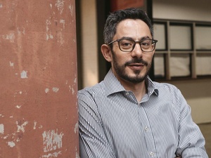 Après son arrivée à Rio de Janeiro, Anas Abdulrjab, réfugié syrien, a pu réaliser son rêve de faire carrière en tant qu’ingénieur, grâce à la reconnaissance de son diplôme dans le cadre de l’initiative Sergio Vieira de Mello (SVMC), à l’Université fédérale Fluminense (UFF). 