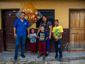Ecuador. Displaced Venezuelan family makes a living from art