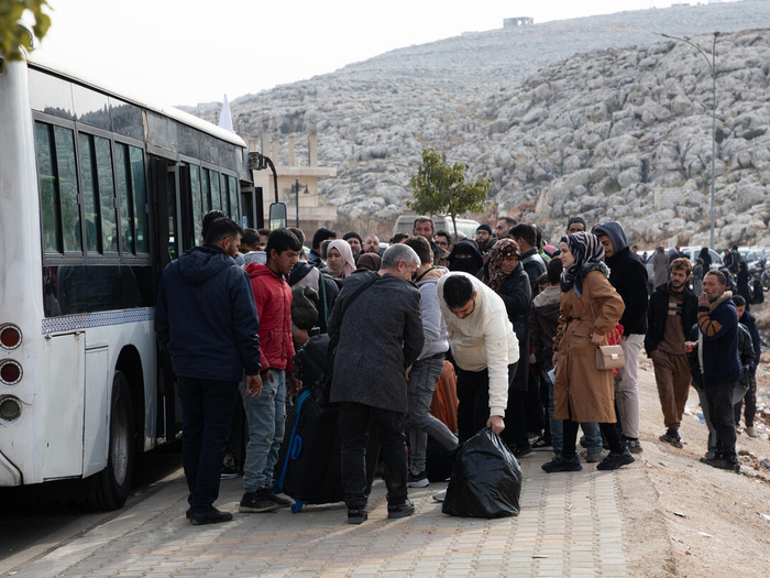 Syria. UNHCR meets families returning from Türkiye at Bab al-Hawa crossing