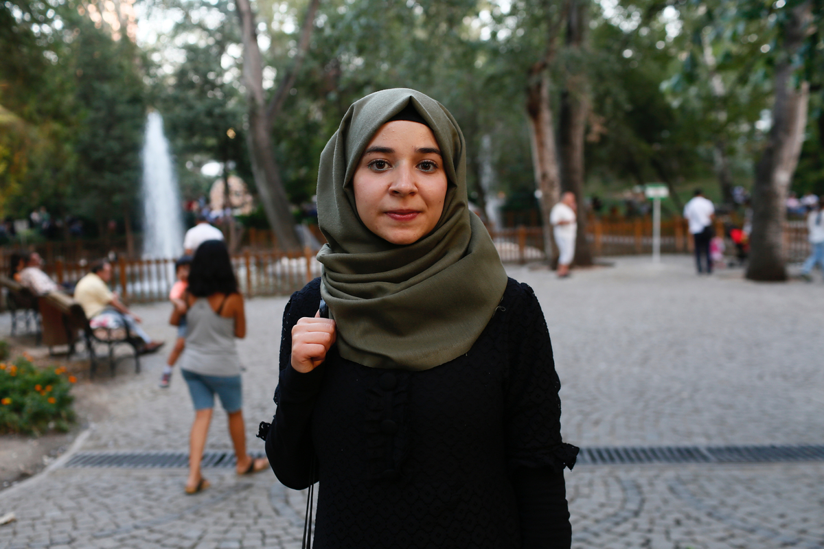 Turkey. Refugee scholarship-winner meets UNHCR boss in Ankara