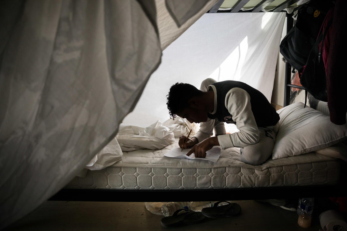 Greece. UNHCR appeals to EU states to relocate unaccompanied children