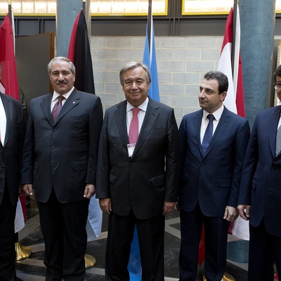 High Commissioner for Refugees António Guterres flanked by the ministers from Turkey, Lebanon, Iraq and Jordan at the start of today's meeting in Geneva.