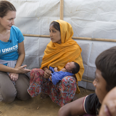 UNHCR Goodwill Ambassador Kristin Davis meets Rohingya refugees in Bangladesh