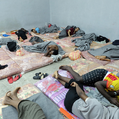 Libya. UNHCR chief visits refugees at Tariq al-Sikka detention facility