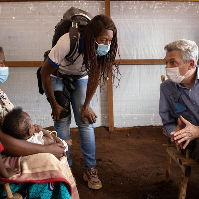 Democratic Republic of Congo. High Commissioner visits CAR refugees