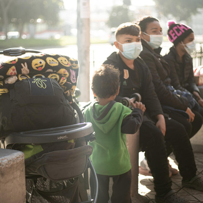 Chile. Venezuelan family without housing faces the arrival of cold winter