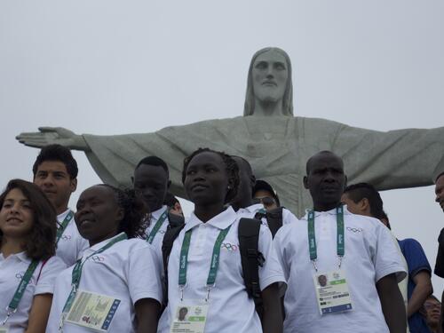 Refugee Olympic Team Visit Rio Monument