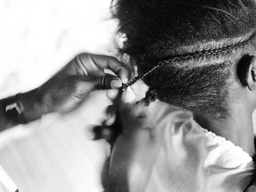 Uganda. South Sudanese women express themselves with style