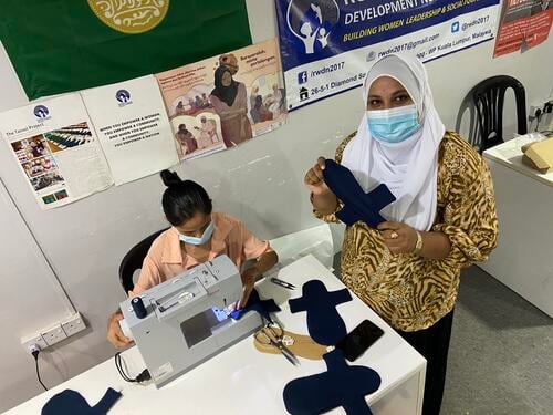 Fatimah leads a community project by the Rohingya Women's Development Network which produces reusable sanitary napkins for vulnerable women. 