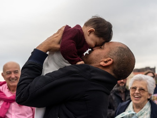 España: la comunidad vasca abre sus puertas a familias refugiadas de Siria