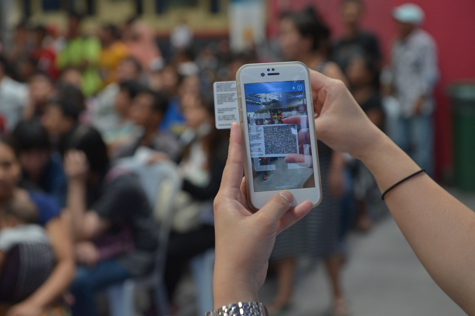 Security features on our card include 3D holograms, bar codes, and a ‘Secure Quick Response’ (SQR) code, supported by biometric data collection at the UNHCR office. 