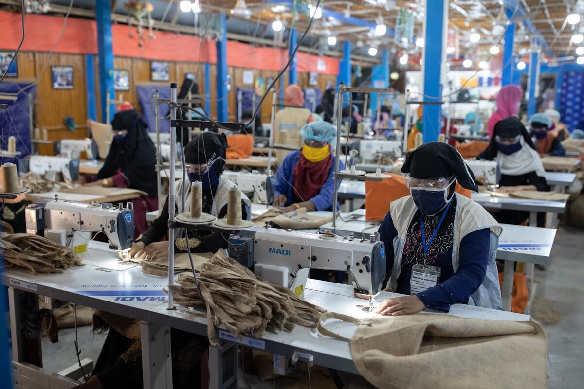 Rohingya refugee women gain skills making eco-friendly products