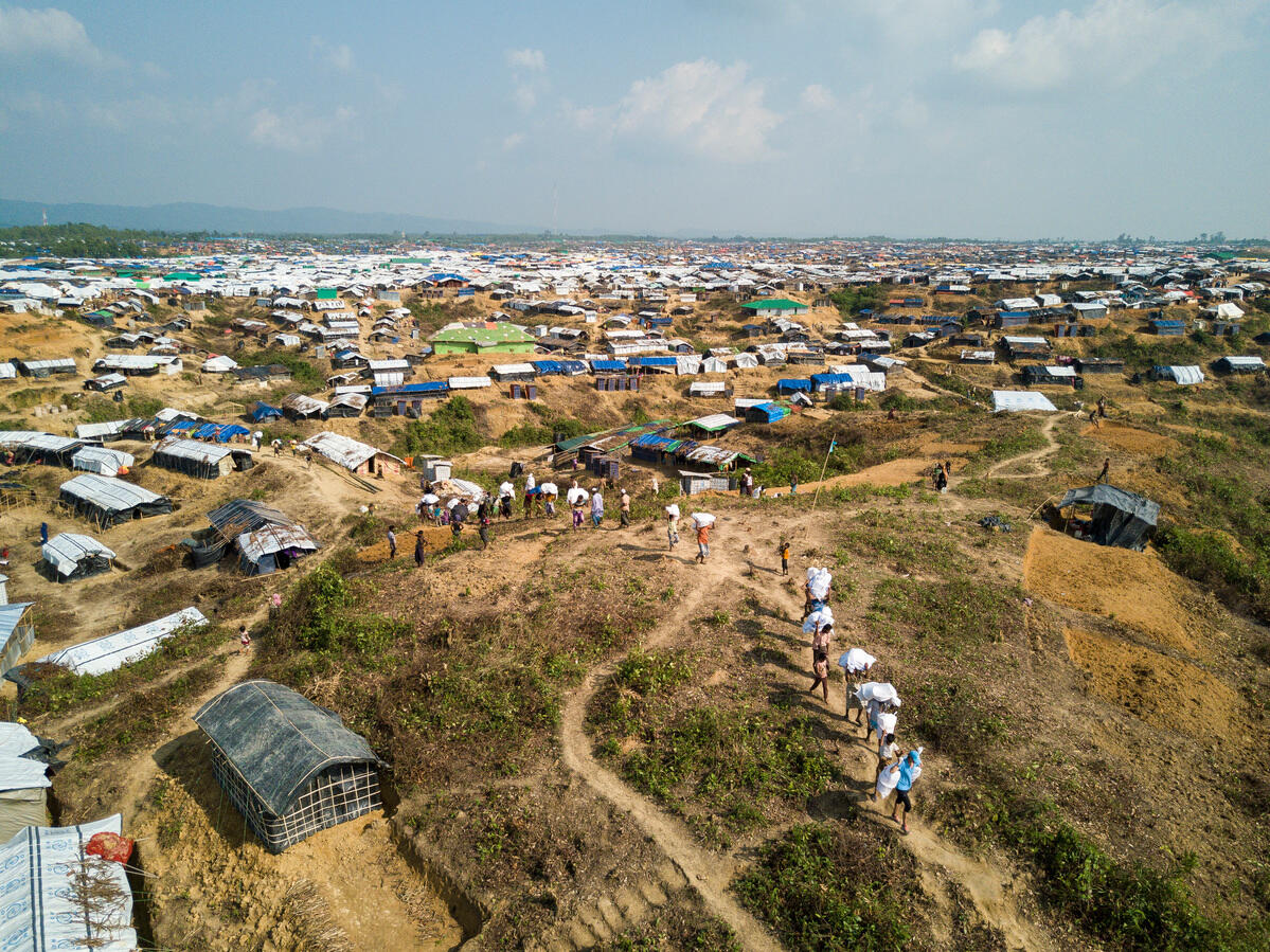 Bangladesh: Rohingya refugees moved from Kutupalong camp to new site