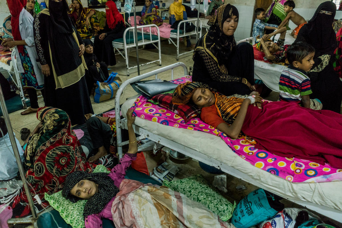 Bangladesh. High Commissioner for Refugees, Filippo Grandi meets Rohingya refugees