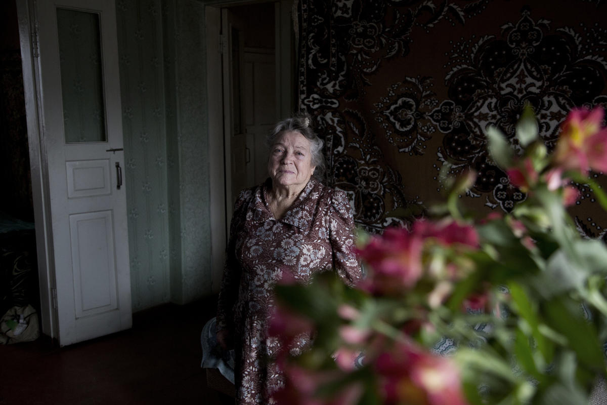 Ukraine. UNHCR High Profile Supporter Helena Christensen photographs internally displaced persons