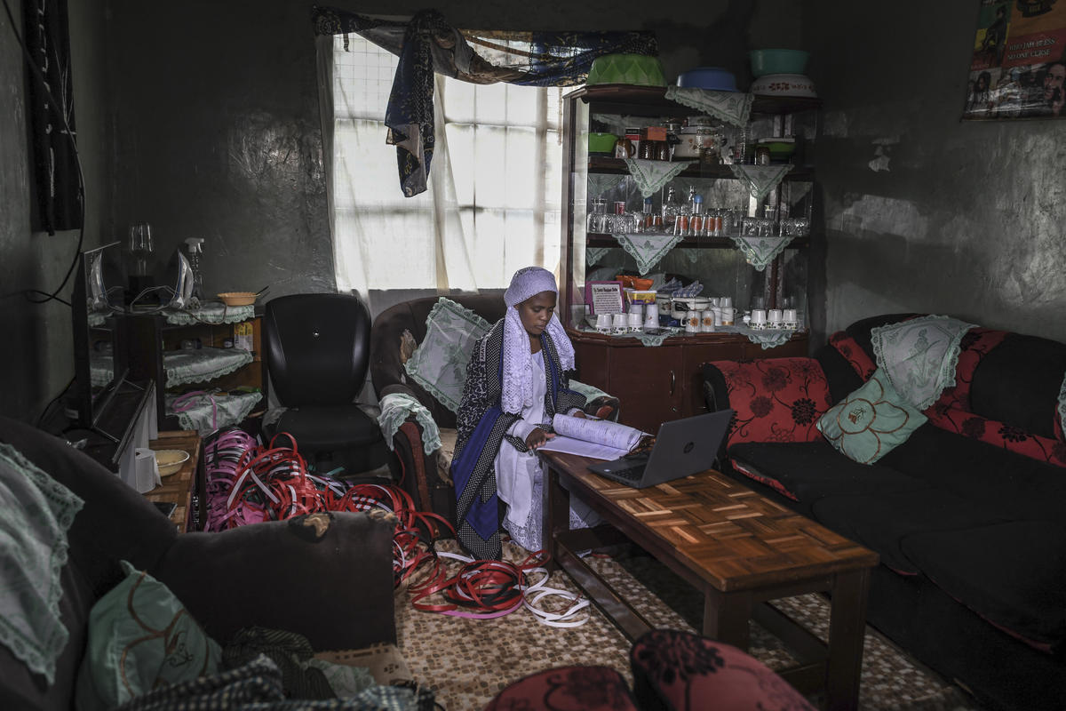 Kenya. Stateless Shona woman becomes first to attend university