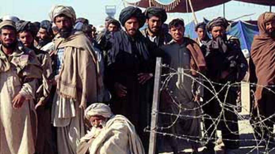 Afghan refugees at the Chaman border crossing in Pakistan.
