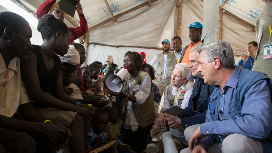 Uganda. UNHCR Chief visits refugee settlement in northern Uganda as Solidarity Summit on Refugees kicks off