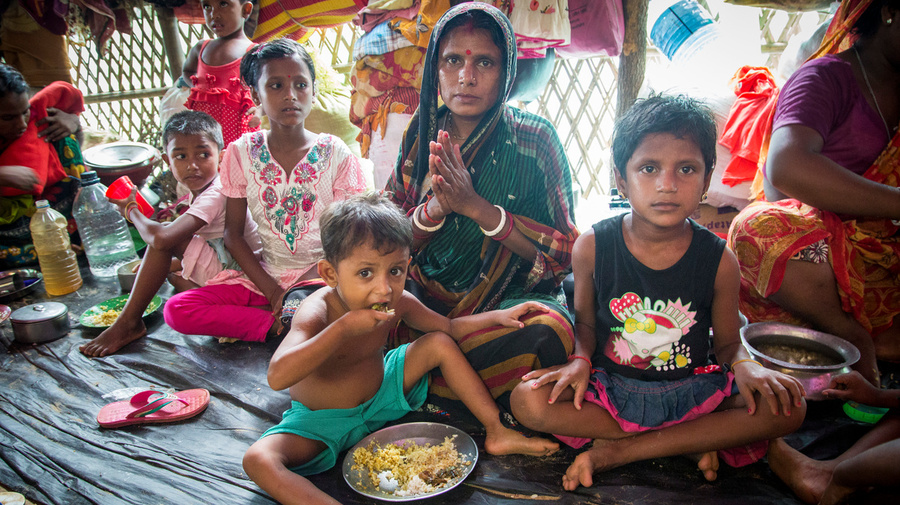 Bangladesh. Rohingya Hindu minority swept up in Myanmar violence