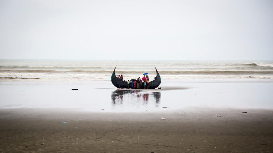 Bangladesh: Boat capsizes killing at least 4 Rohingya refugees