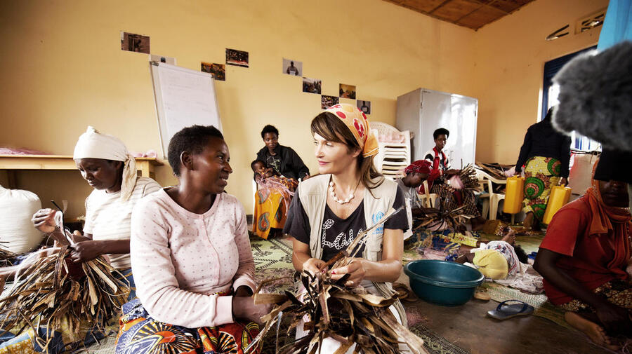 Rwanda. UNHCR Goodwill Ambassador Helena Christensen visits Burundian refugees in Rwanda