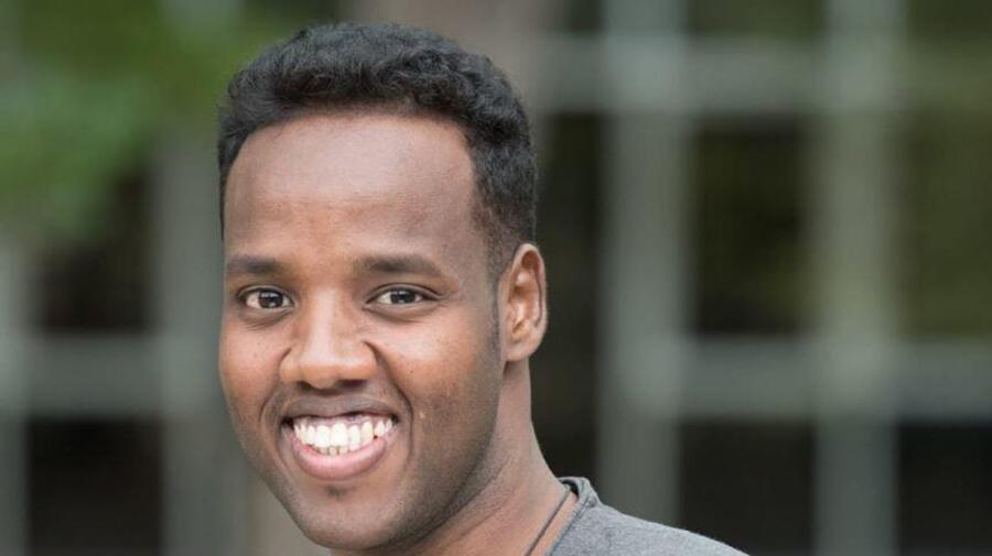 Refugees use medical experience to help tackle COVID-19 crisis in France