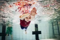 Taking the plunge: Swimming lessons help integration in Norway