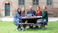 Studerende hjælper unge flygtninge i gang med uddannelse i Danmark