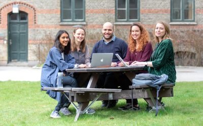 Studenter hjälper flyktingungdomar att få tillgång till utbildning i Danmark