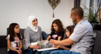 Vidarebosättning till Sverige blev räddning för syrisk familj