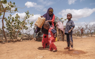 Veden, ruoan ja suojan tarjoaminen Afrikan sarven pakolaisille