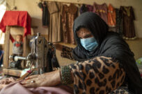 Afghanske kvinder, der er ramt af Talebans forbud mod at arbejde og studere, frygter for deres fremtid.