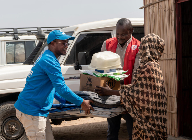 Sudan. Internally displaced persons receive non-food items in Goz Al Salam gathering site