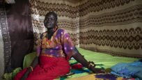 Speciale pinpas verandert het leven van Zuid-Soedanese vluchtelingen in Kenia
