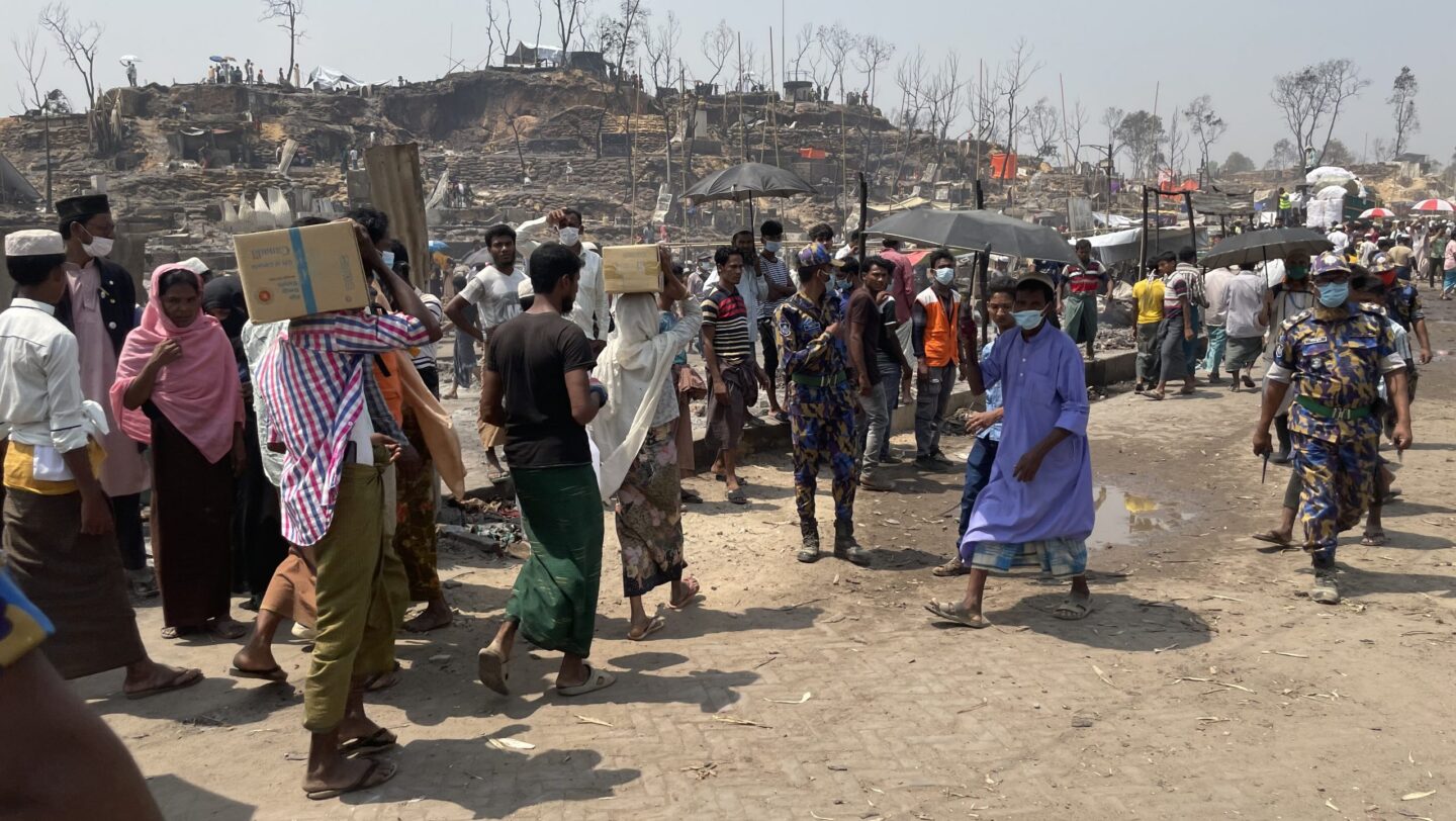 Enorme schade na een grote brand in vluchtelingenkamp Balukhali in Cox’s Bazar, Bangladesh op 22 maart 2021. © UNHCR