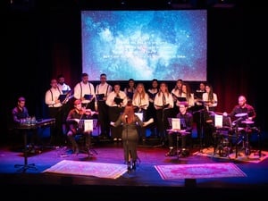 Glädjekören, a choir formed of people with refugee backgrounds perform a song about exile ©Ivanna Stytsun