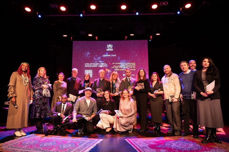 Refugee speakers, their coaches from TedX Stockholm, the journalists who passed the mic, the moderators, and UNHCR colleagues share a moment to celebrate ©Ivanna Stytsun