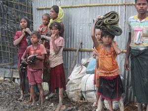 Bangladesh. Shelter urgently needed for Rohingya fleeing violence
