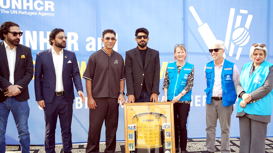 UNHCR Representative Ms. Philippa Candler and Peshawar Zalmi COO Mr. Mian Abbas Layaq officially announce the partnership in Islamabad, joined by Peshawar Zalmi player Mr. Aamir Jamal and Pakistani cricket coach and former cricketer Mr. Azhar Mahmood.