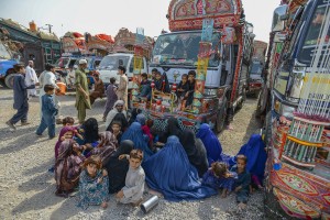 UNHCR doubles grant for registered Afghan refugees opting to return to Afghanistan