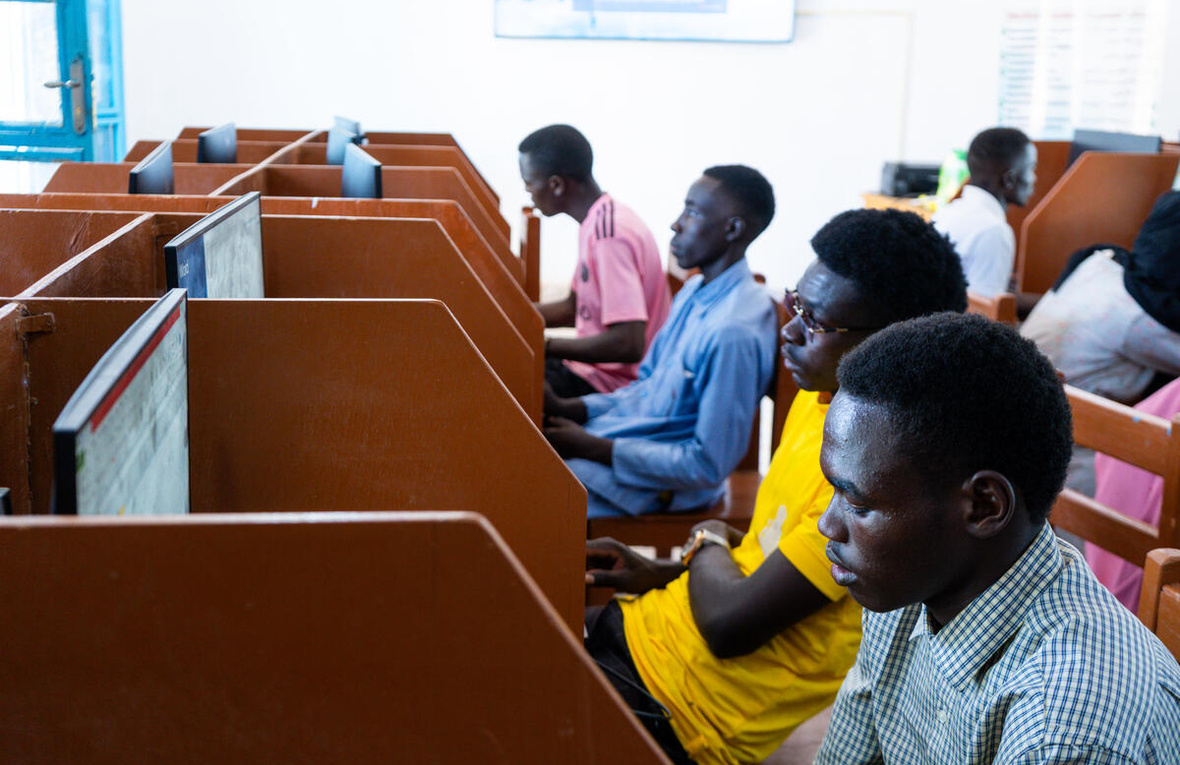 Chad. Connectivity Center brings Farchana refugee settlement online