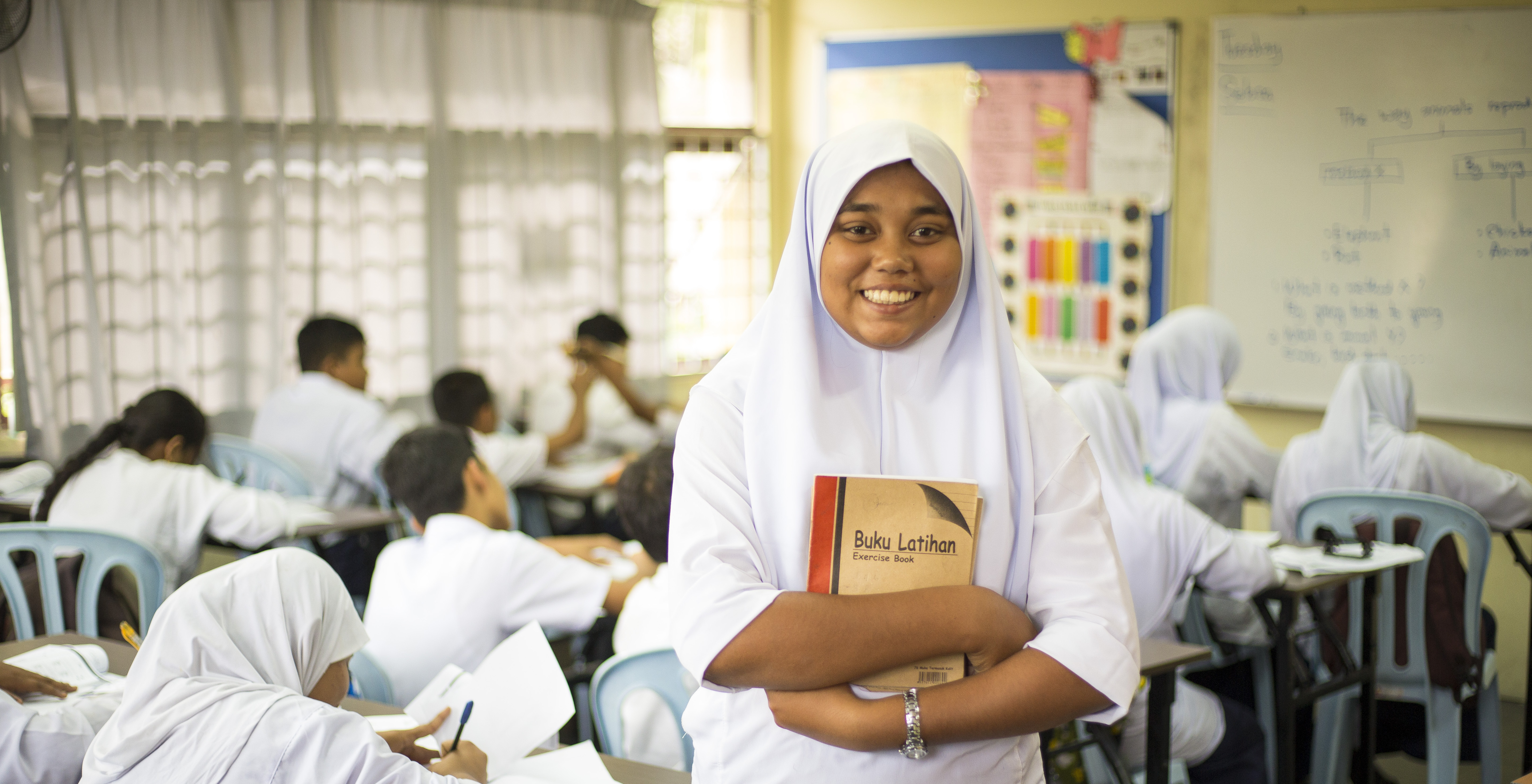 Shamshidah luptă împotriva șanselor pentru a avea acces la educație în Malaysia