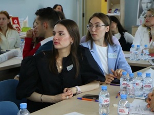 Студенты-участники Летней школы по миграции в Санкт-Петербурге