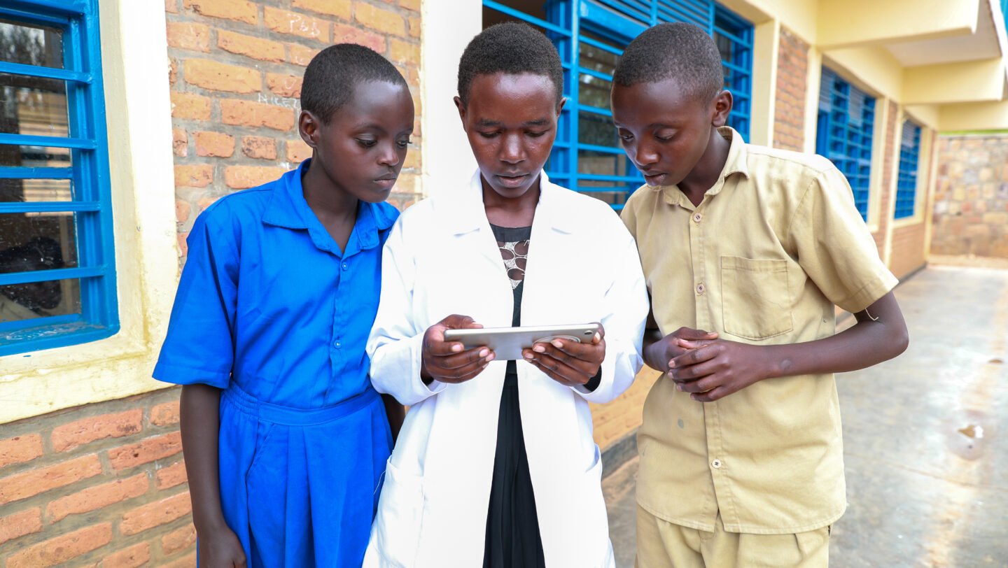 Rwanda. Digital education improves teaching experience in refugee-hosting schools