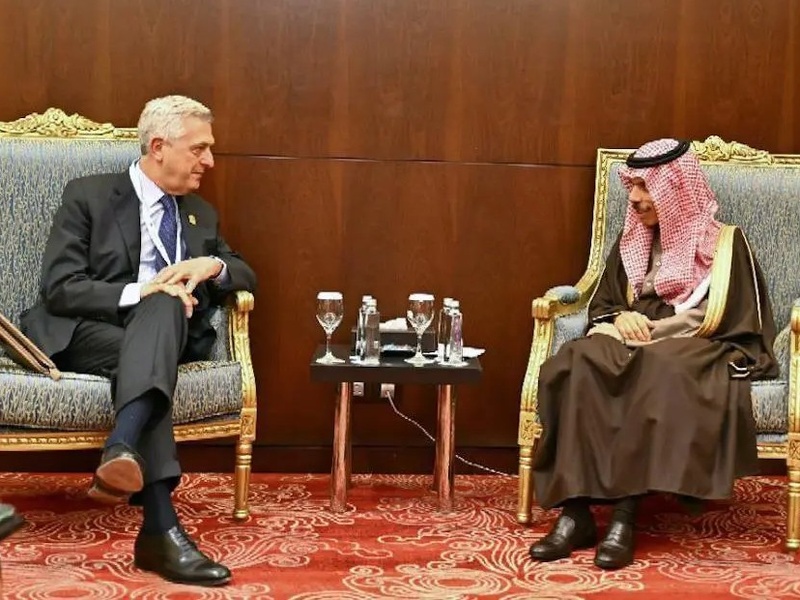  UN High Commissioner for Refugees meets Saudi Minister of Foreign Affairs