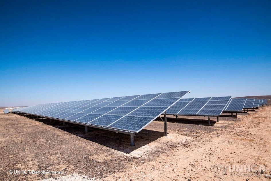 Azraq, prvo begunsko taborišče, ki ga poganjajo obnovljivi viri energije