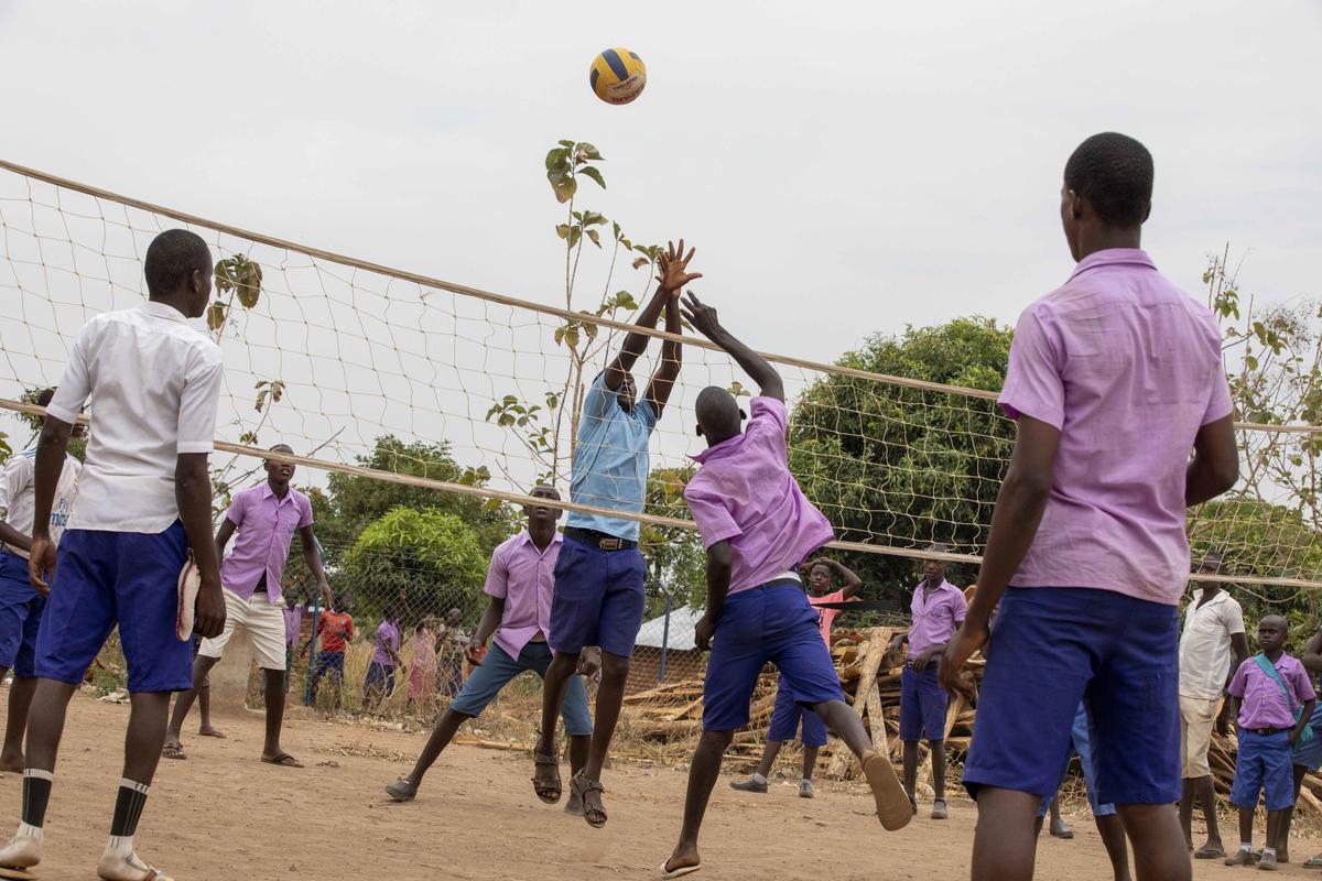 South Sudan. Parents build new classrooms for overcrowded refugee school