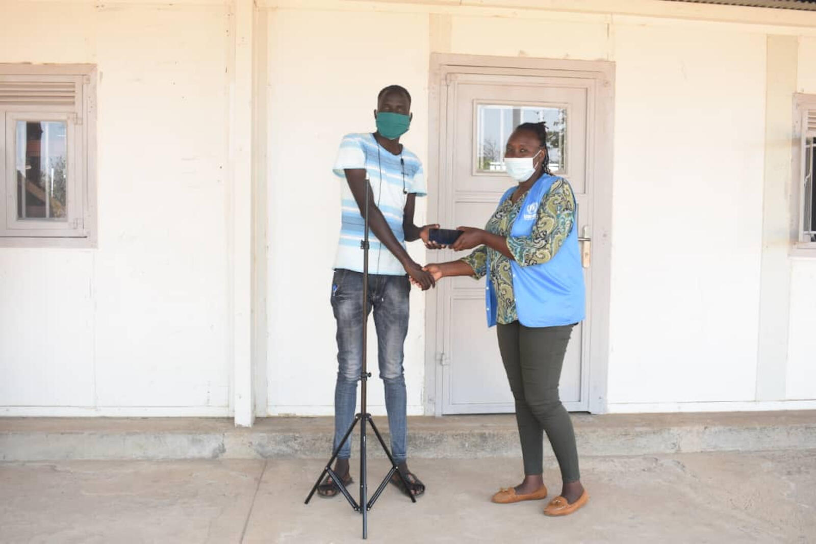 Uganda. Refugee artist wins Covid contest