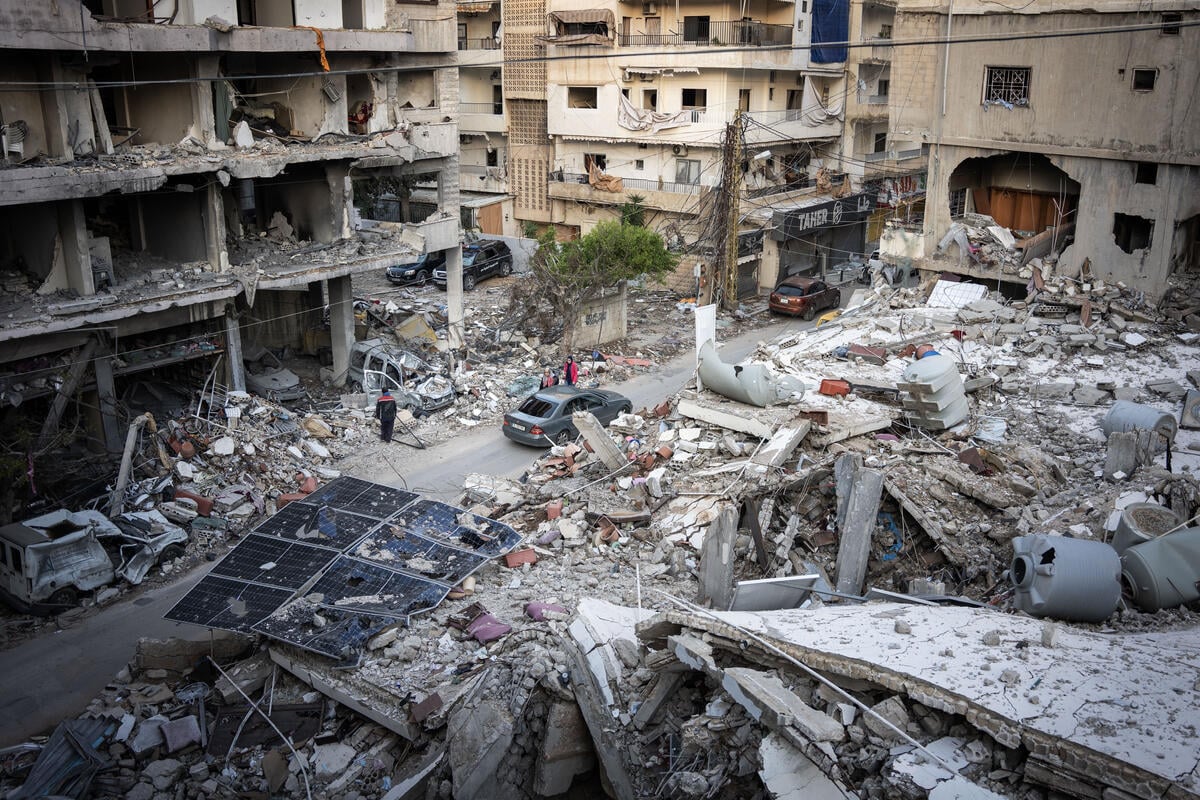 Lebanon. Residents return to rubble of war-torn Tyre after ceasefire