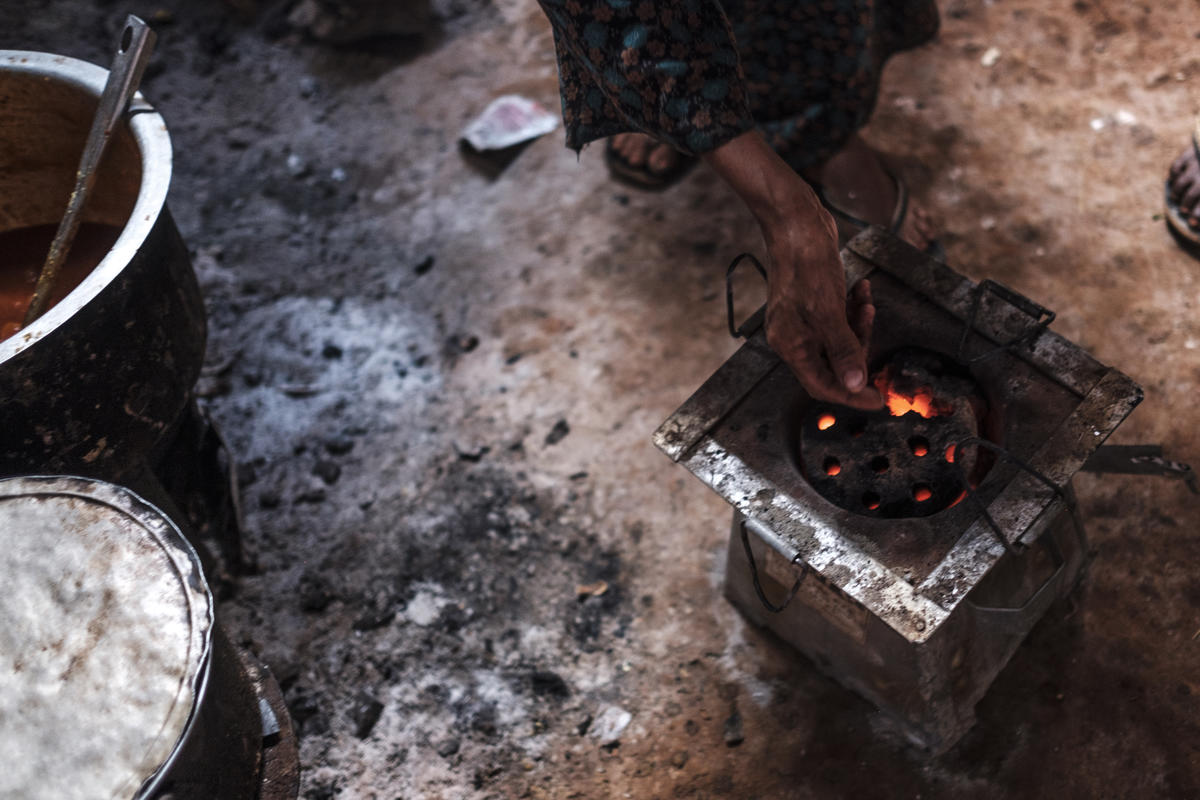 Briquettes provide energy and income for Somali refugees and for local communities in Ethiopia